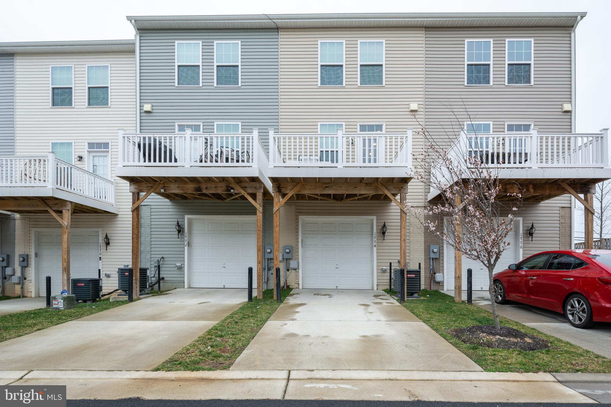 1774 Featherstone Road Woodbridge, VA 22191 - Photo 33 of 36 Gallery Image 33