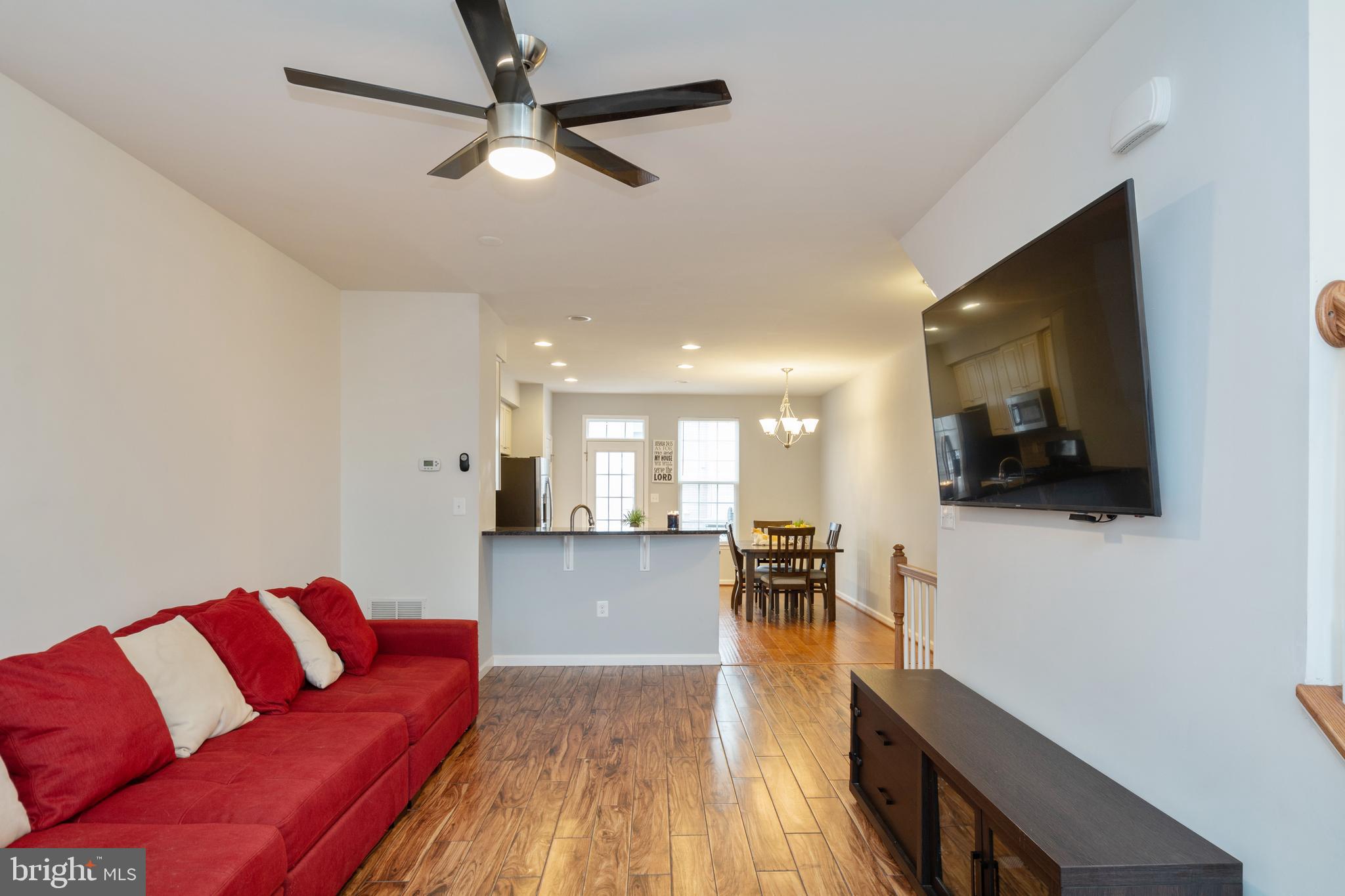 1774 Featherstone Road Woodbridge, VA 22191 - Photo 8 of 36 Gallery Image 8
