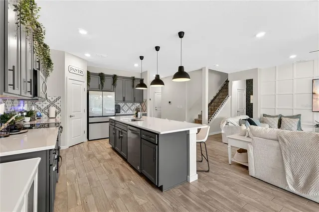 $689,000 | 5433 Log Grv Lane, Orlando, FL 32829