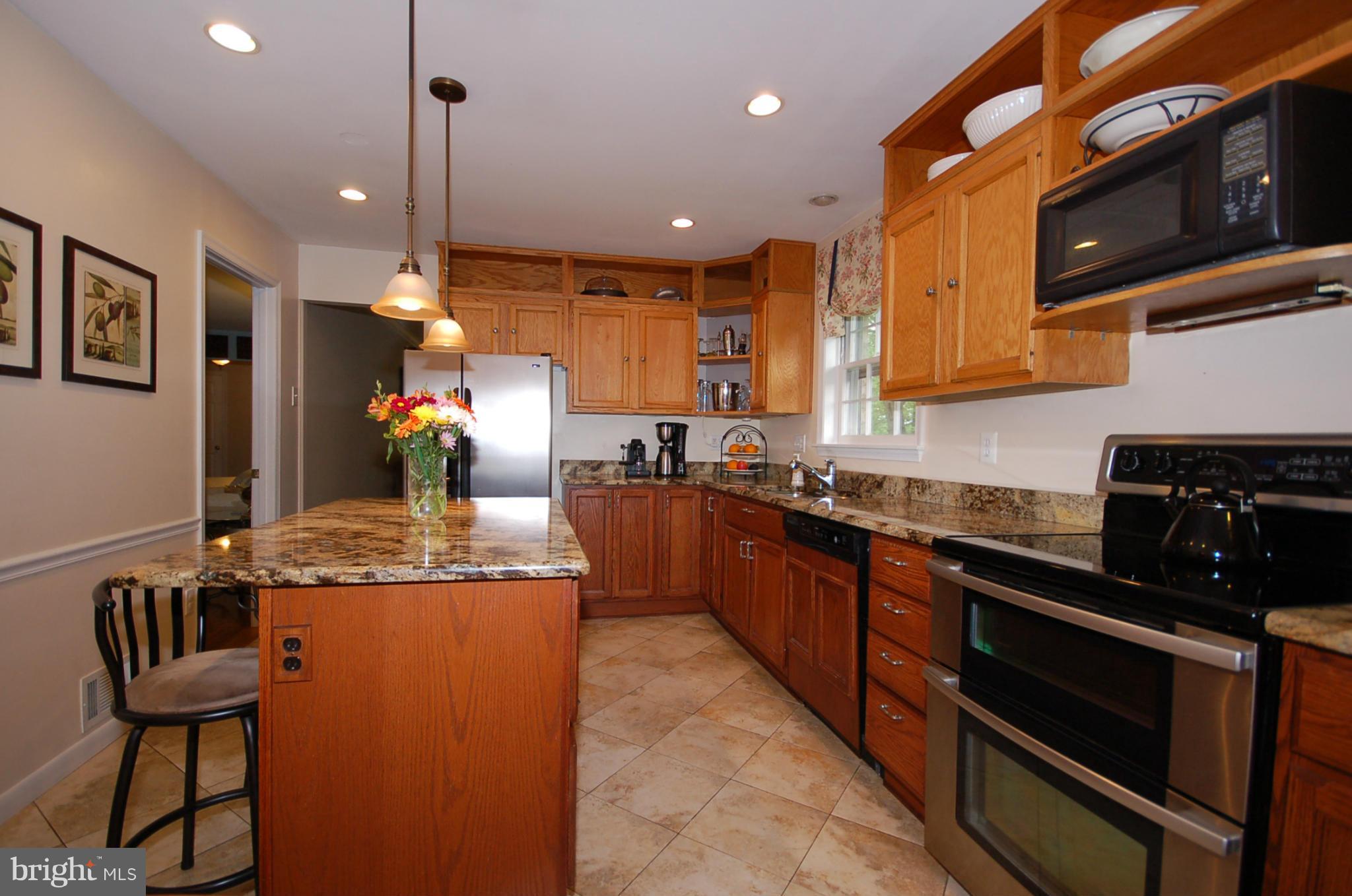 19417 Treadway Road Olney, MD 20833 - Photo 7 of 25 Kitchen