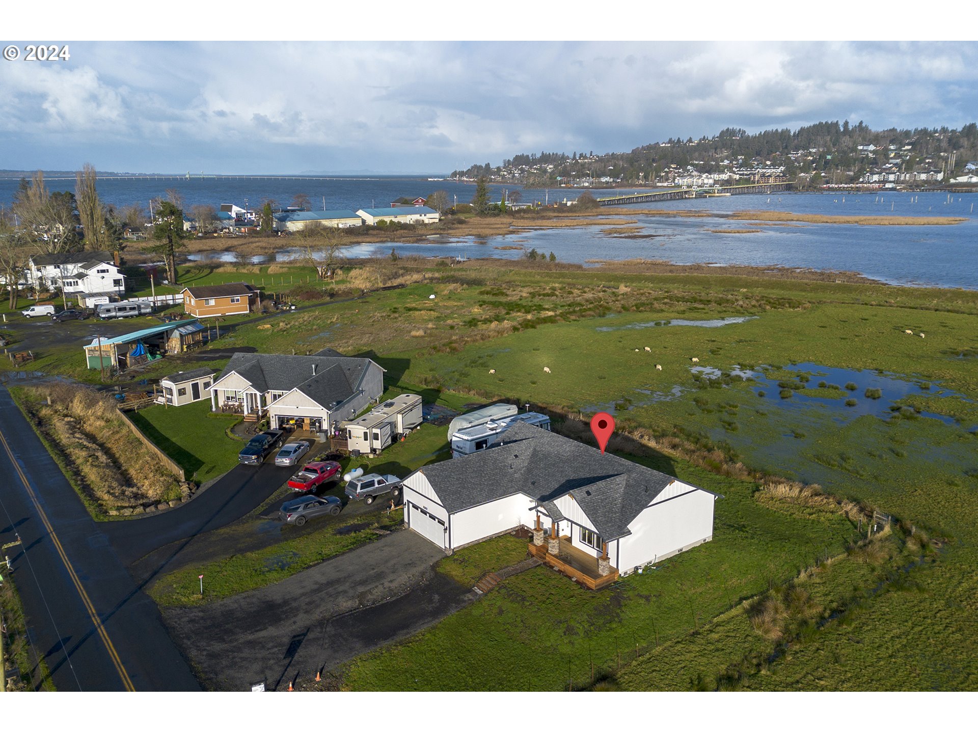 92597 Wireless Road Astoria, OR 97103 - Photo 35 of 35 a view of a lake in middle of the town