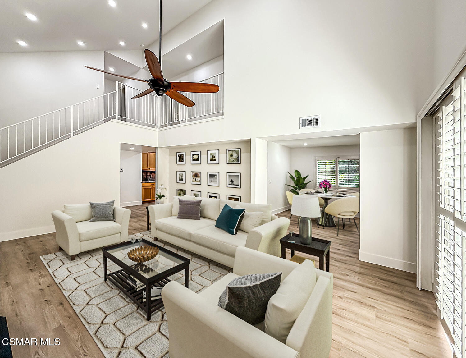 3936 United Road Agoura Hills, CA 91301 - Photo 4 of 22 Living Room