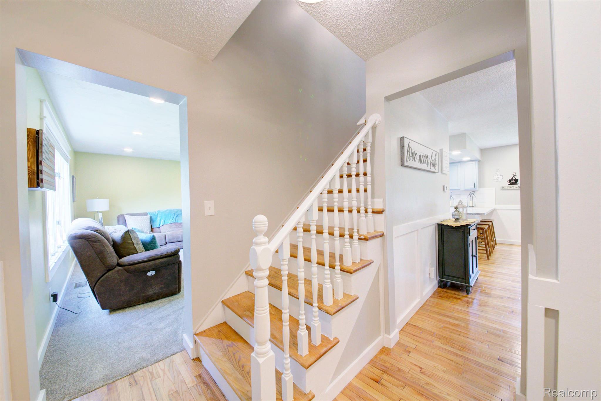4853 West Lovejoy Road Byron, MI 48418 - Photo 4 of 58 4853 Lovejoy Rd