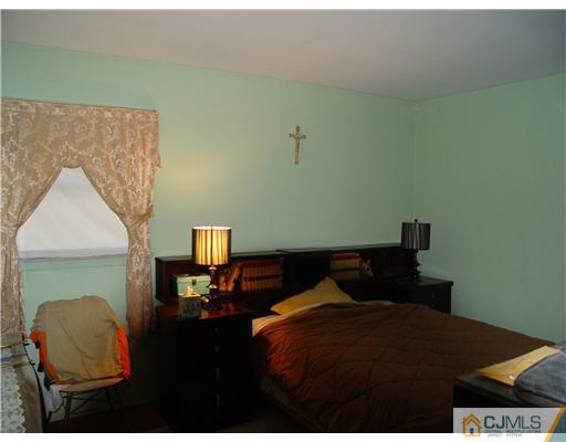 18 Partch Place Edison, NJ 08817 - Photo 20 of 24 Gallery Image 20