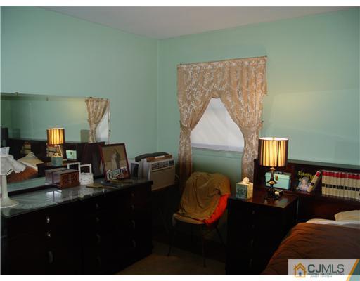 18 Partch Place Edison, NJ 08817 - Photo 21 of 24 Gallery Image 21