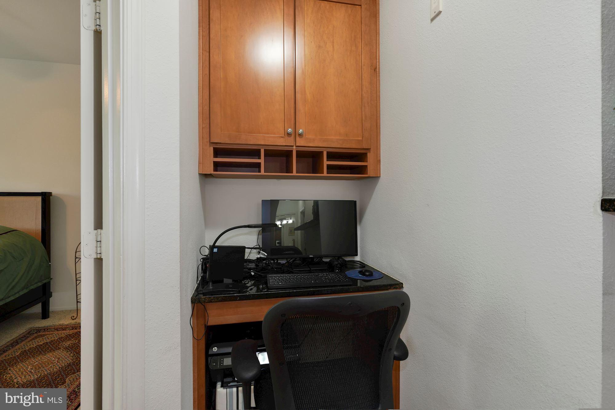 11750 Old Georgetown Road, Unit 2336 Rockville, MD 20852 - Photo 16 of 45 Office space for laptop