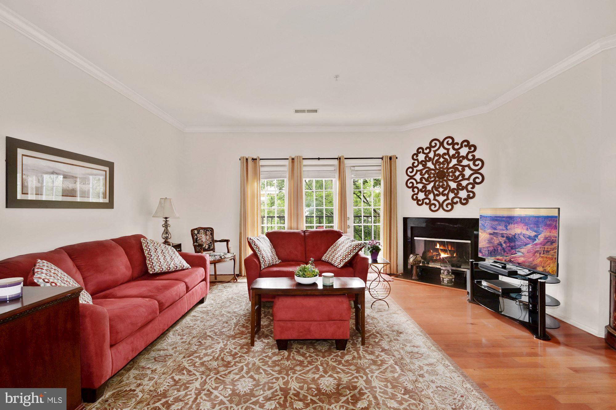 11750 Old Georgetown Road, Unit 2336 Rockville, MD 20852 - Photo 8 of 45 Spacious, open, & bright living room