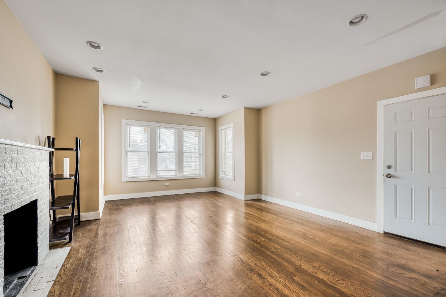 111 West 74th Street Chicago, IL 60621 - Photo 11 of 29