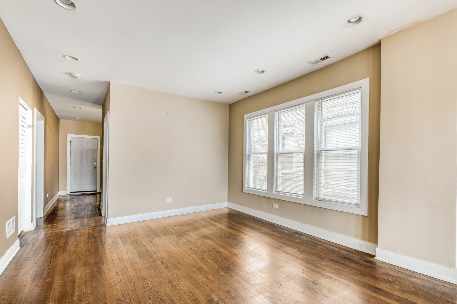 111 West 74th Street Chicago, IL 60621 - Photo 12 of 29