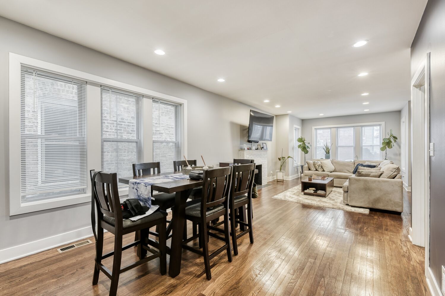 111 West 74th Street Chicago, IL 60621 - Photo 14 of 29