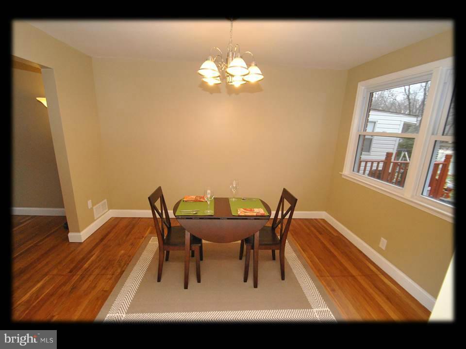 8 Bladen Road Baltimore, MD 21221 - Photo 5 of 26 GLEAMING NATURAL HARDWOOD FLOORS