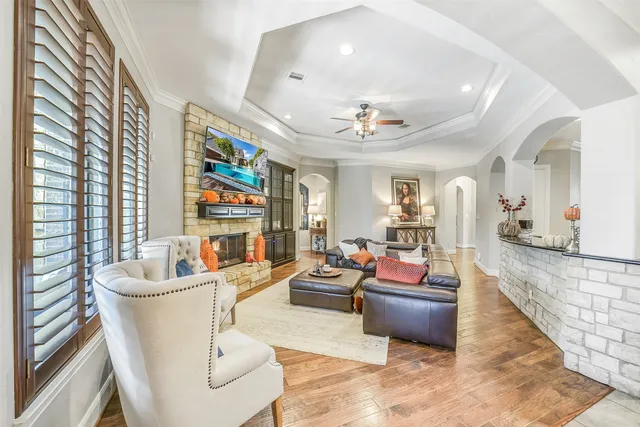 $1,135,000 | 22114 East Meadowhurst Circle, Tomball, TX 77377