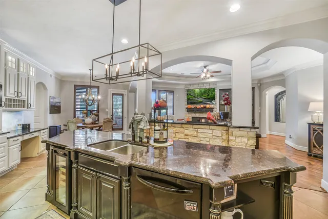 $1,135,000 | 22114 East Meadowhurst Circle, Tomball, TX 77377