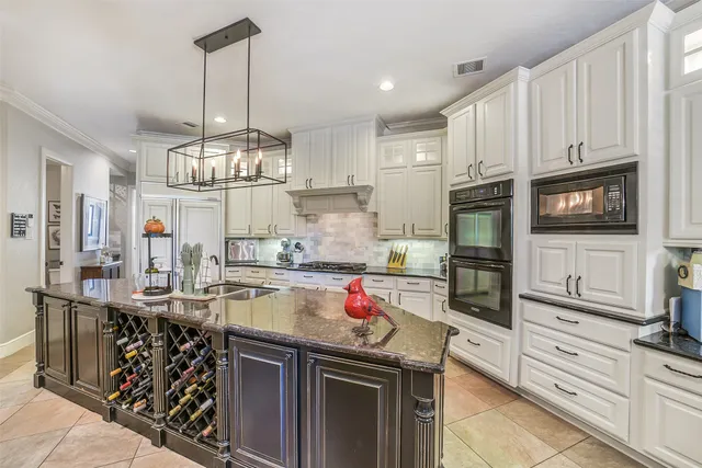 $1,135,000 | 22114 East Meadowhurst Circle, Tomball, TX 77377