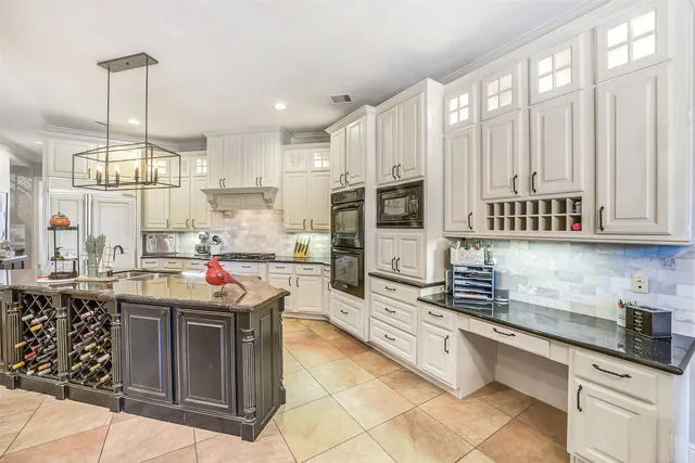 $1,135,000 | 22114 East Meadowhurst Circle, Tomball, TX 77377