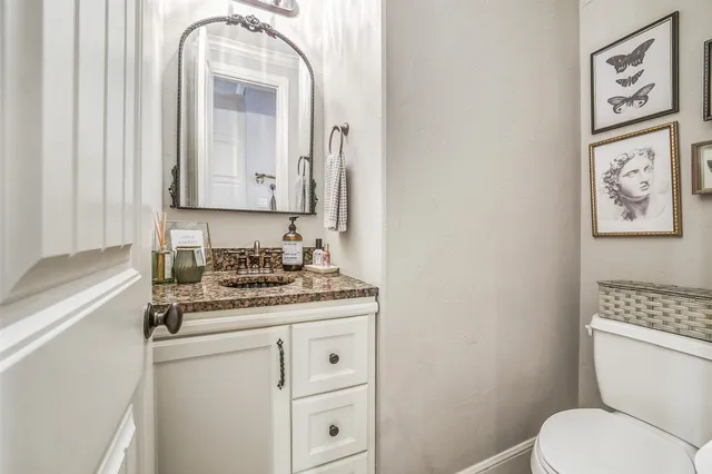 $1,135,000 | 22114 East Meadowhurst Circle, Tomball, TX 77377