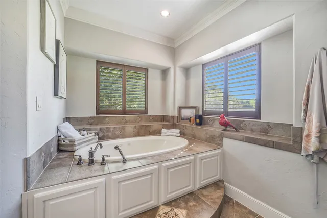 $1,135,000 | 22114 East Meadowhurst Circle, Tomball, TX 77377