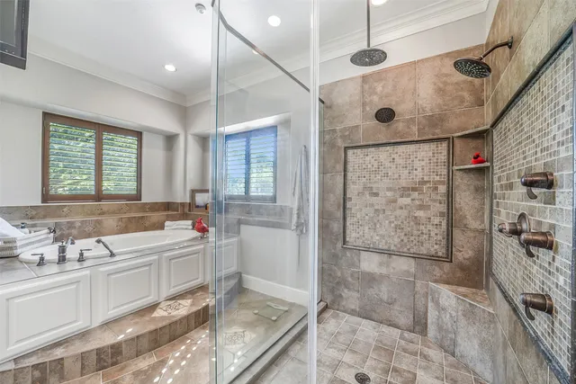 $1,135,000 | 22114 East Meadowhurst Circle, Tomball, TX 77377