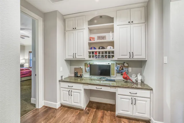 $1,135,000 | 22114 East Meadowhurst Circle, Tomball, TX 77377