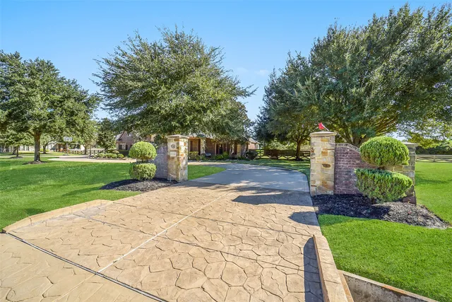 $1,135,000 | 22114 East Meadowhurst Circle, Tomball, TX 77377
