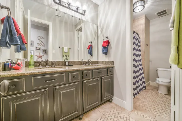 $1,135,000 | 22114 East Meadowhurst Circle, Tomball, TX 77377