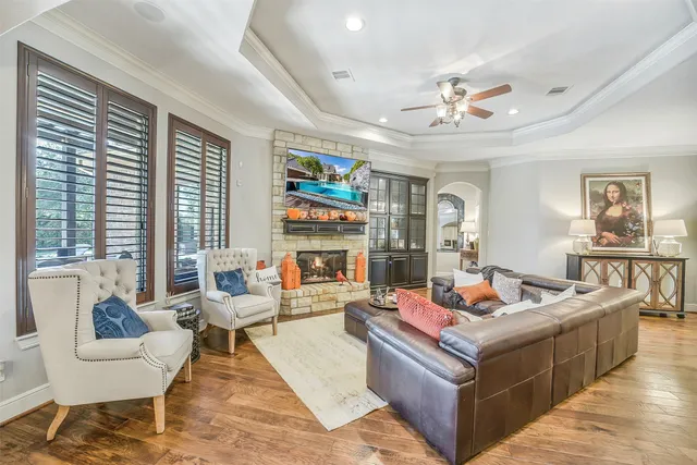 $1,135,000 | 22114 East Meadowhurst Circle, Tomball, TX 77377