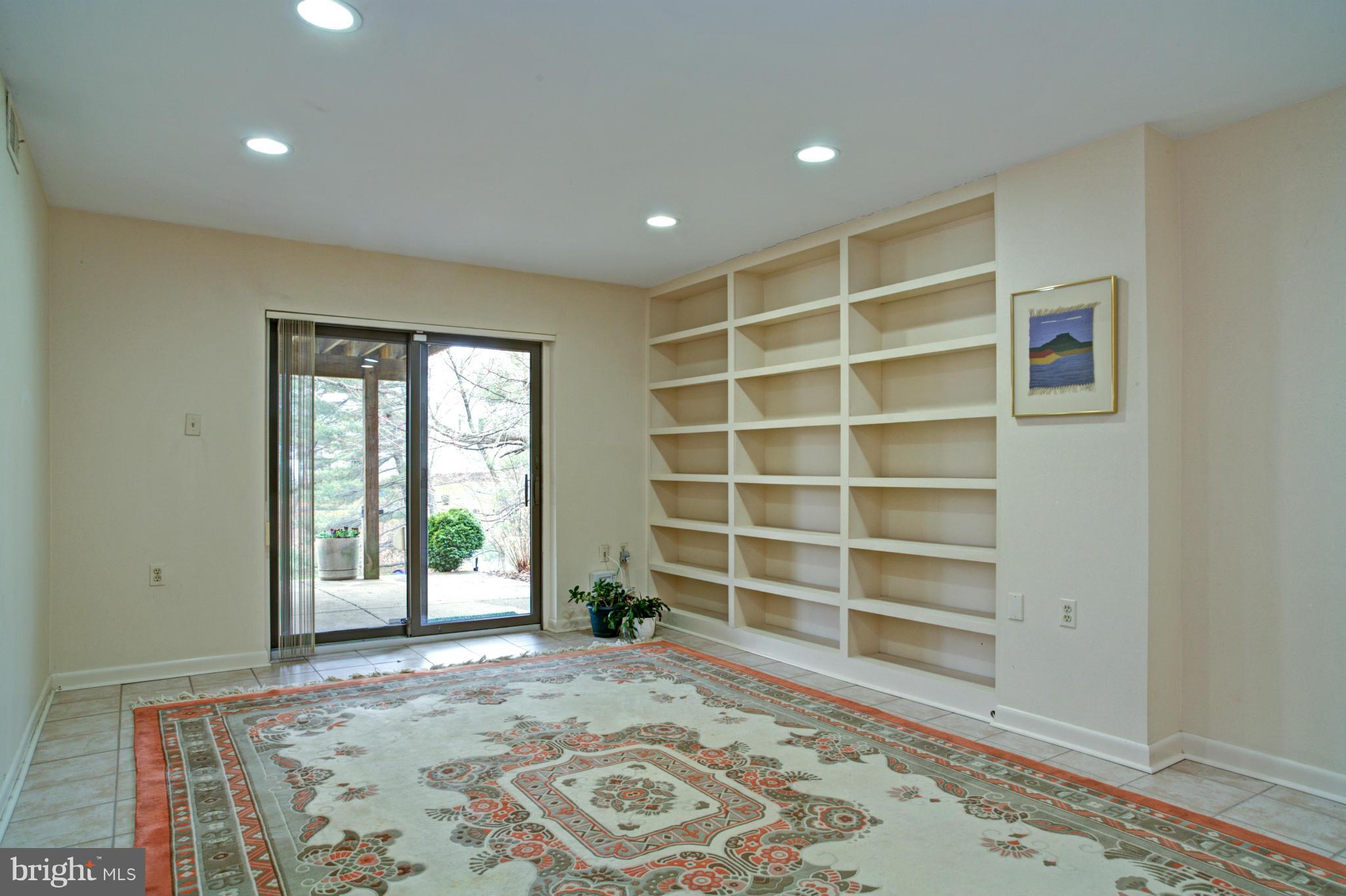 1617 Inlet Court Reston, VA 20190 - Photo 18 of 24 Walkout Rec Room
