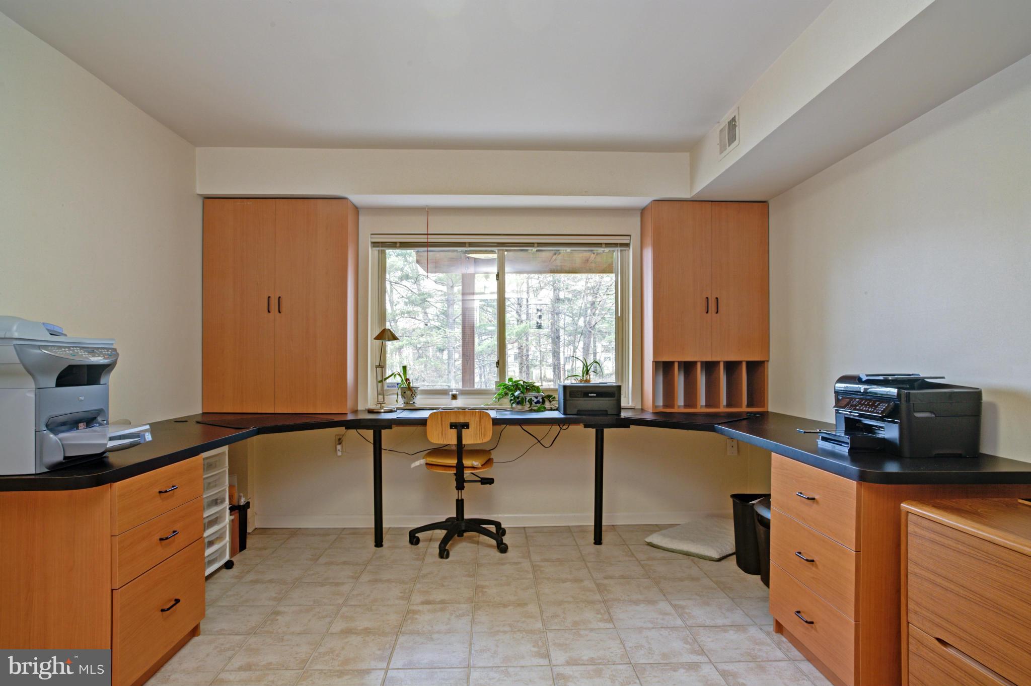 1617 Inlet Court Reston, VA 20190 - Photo 19 of 24 Office with built-in desk and cabinets