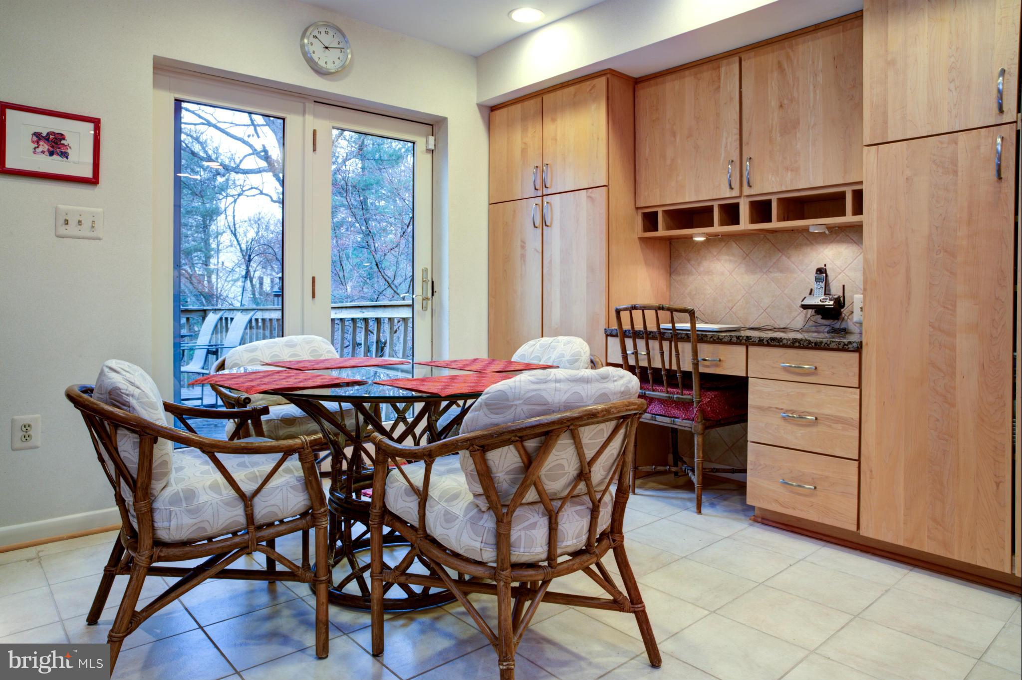 1617 Inlet Court Reston, VA 20190 - Photo 9 of 24 Kitchen Breakfast Area