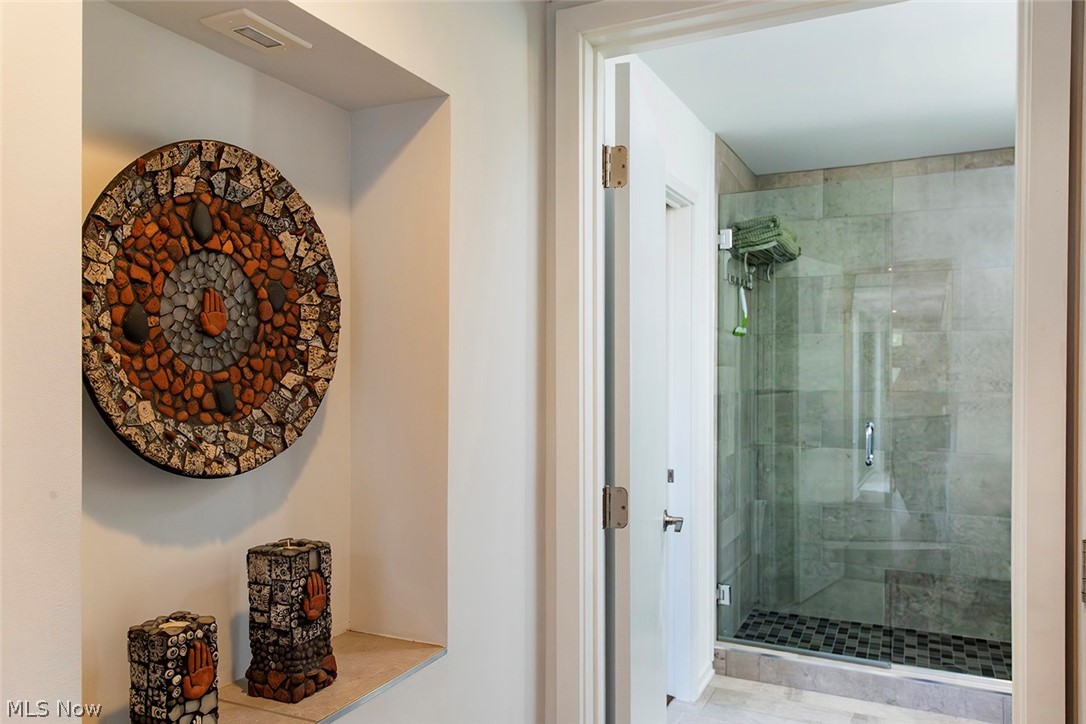2315 Scranton Road Cleveland, OH 44113 - Photo 15 of 49 Hallway to Bathroom-2