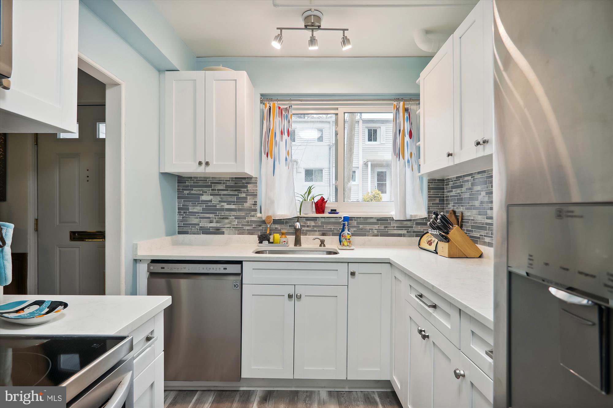 4 G Crescent Road Greenbelt, MD 20770 - Photo 22 of 51 Kitchen