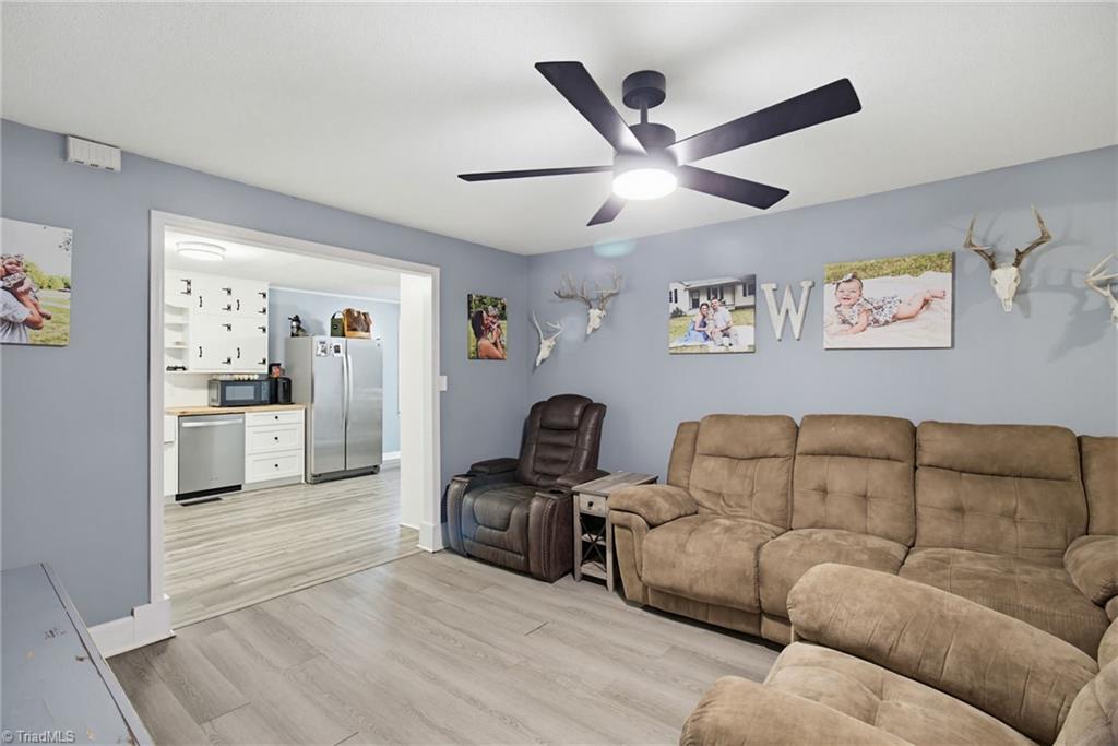 4251 Edgar Road Sophia, NC 27350 - Photo 17 of 29