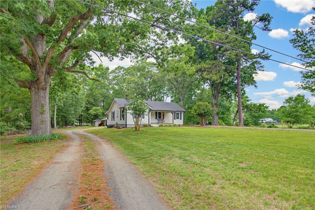 4251 Edgar Road Sophia, NC 27350 - Photo 4 of 29
