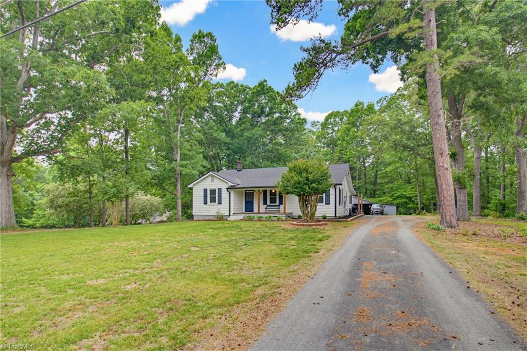 4251 Edgar Road Sophia, NC 27350 - Photo 5 of 29