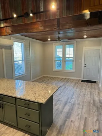 $1,295 | 7830 Barbarosa Road, New Braunfels, TX 78130
