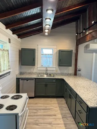 $1,295 | 7830 Barbarosa Road, New Braunfels, TX 78130