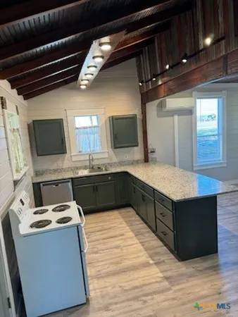 $1,295 | 7830 Barbarosa Road, New Braunfels, TX 78130