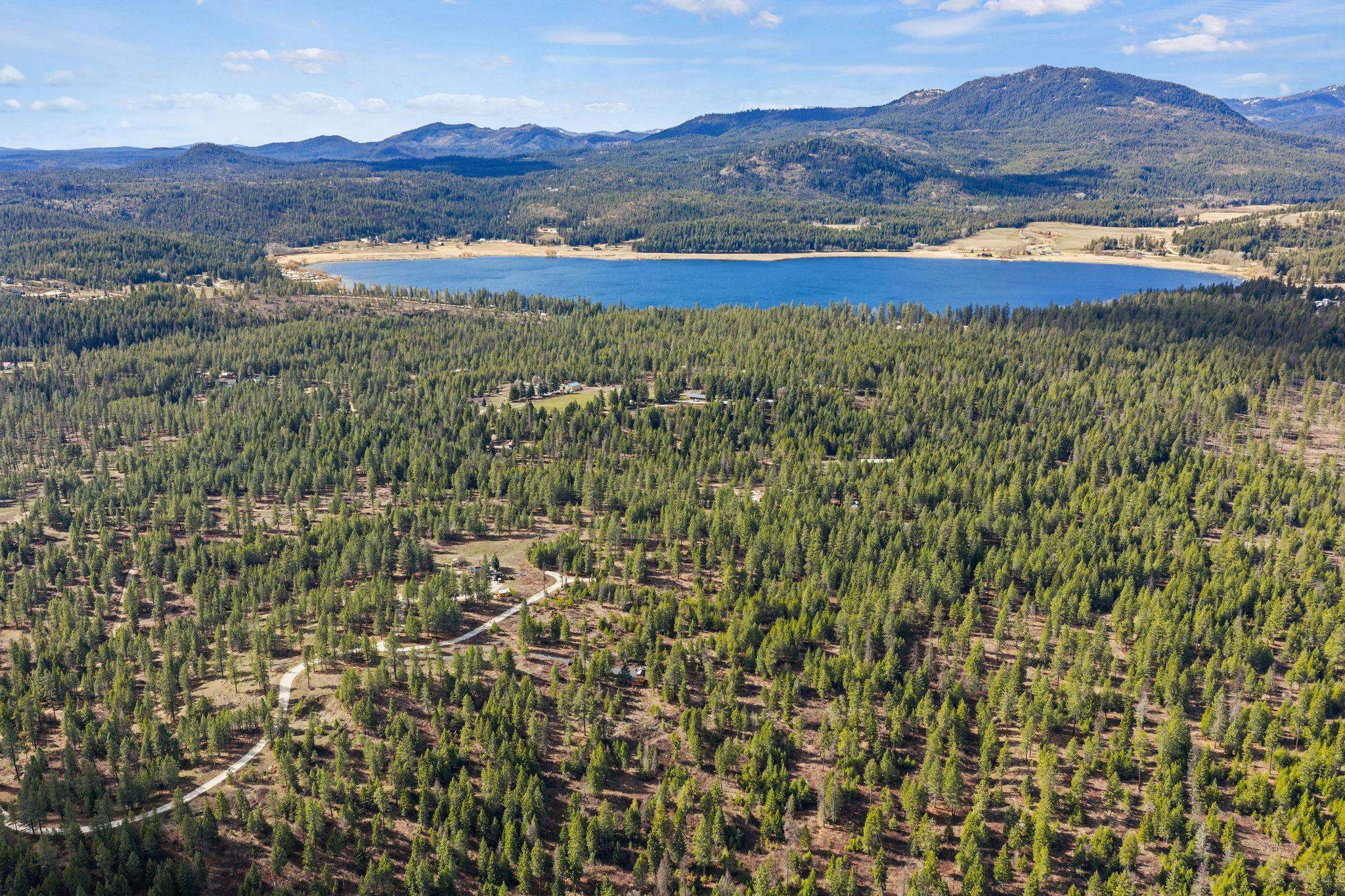 3142 Bren Holly Way Valley Valley, WA 99181 - Photo 35 of 37