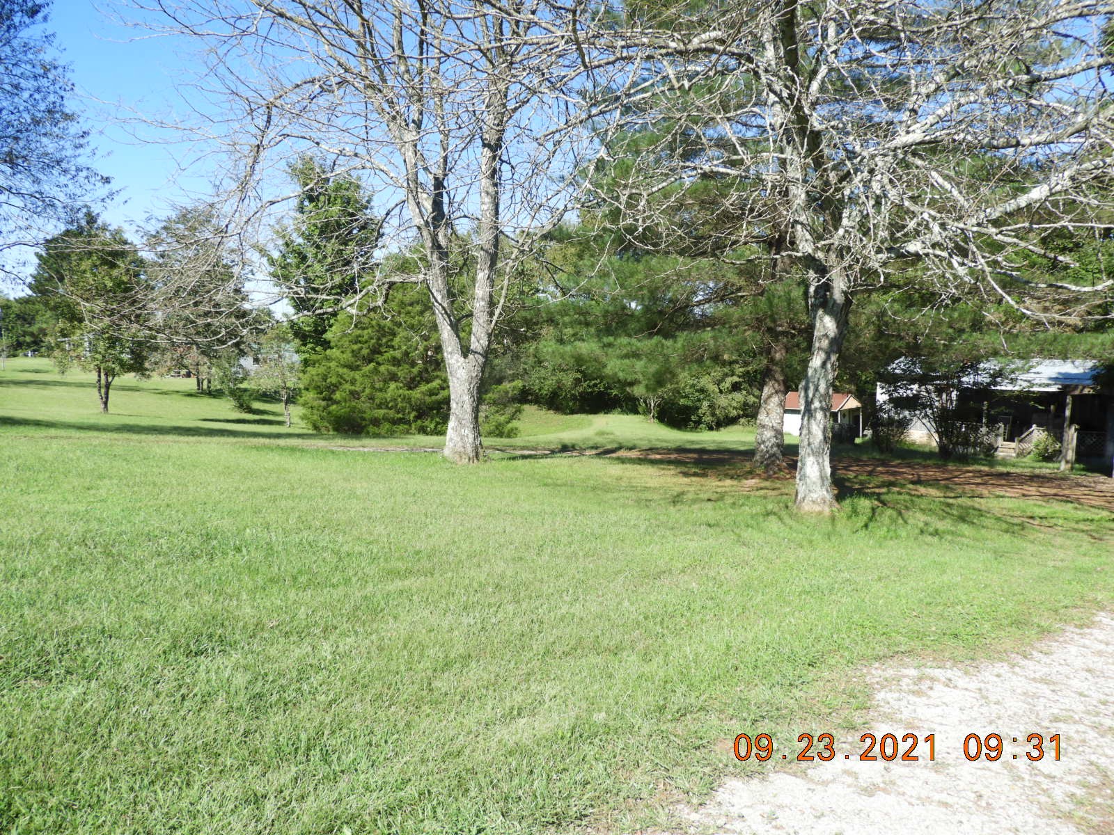 418 Munro Road Pulaski, TN 38478 - Photo 2 of 19
