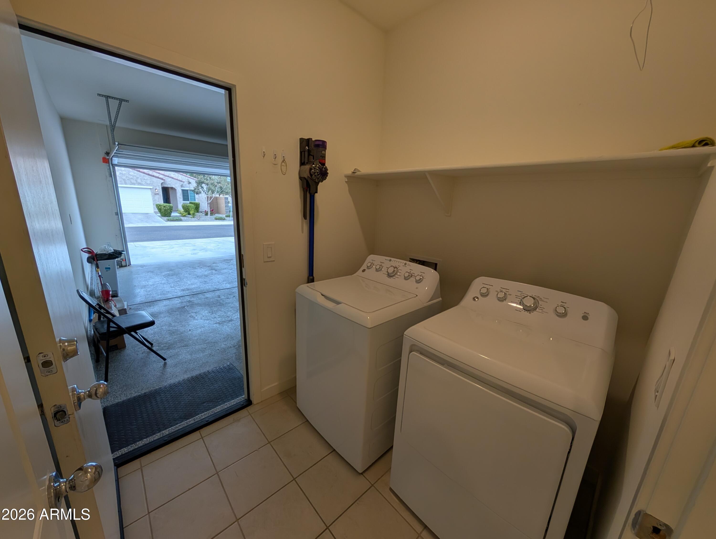 2769 East Fossil Ridge Road Phoenix, AZ 85050 - Photo 14 of 20 Laundry