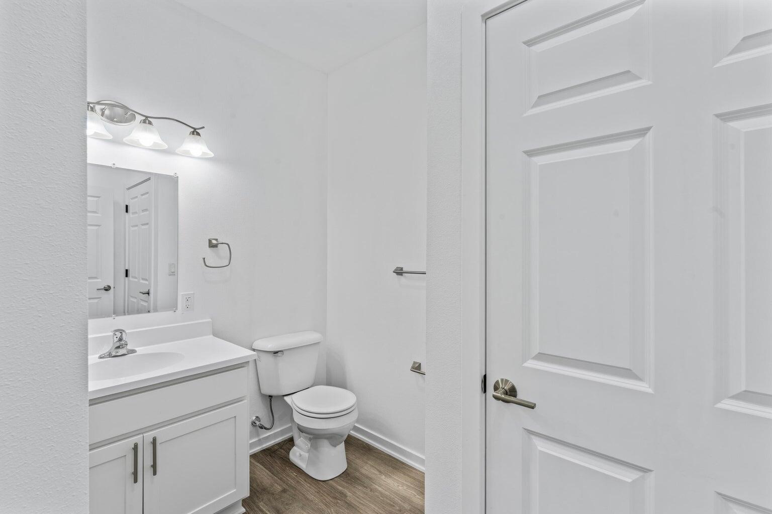 2438 North 38th Street Milwaukee, WI 53210 - Photo 3 of 5 20250905180804520201000000-o