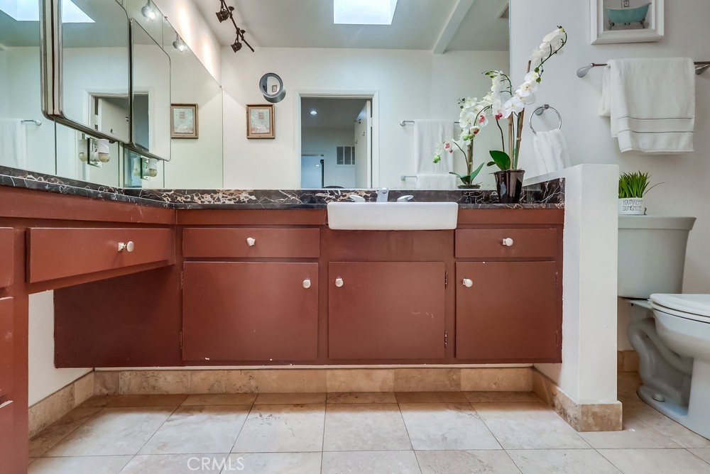 11120 Queensland Street, Unit H57 Los Angeles, CA 90034 - Photo 16 of 36