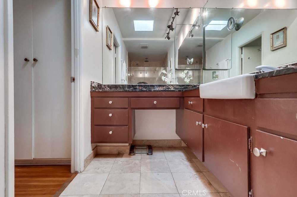 11120 Queensland Street, Unit H57 Los Angeles, CA 90034 - Photo 18 of 36