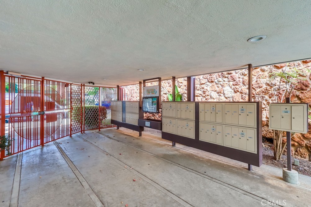 11120 Queensland Street, Unit H57 Los Angeles, CA 90034 - Photo 34 of 36