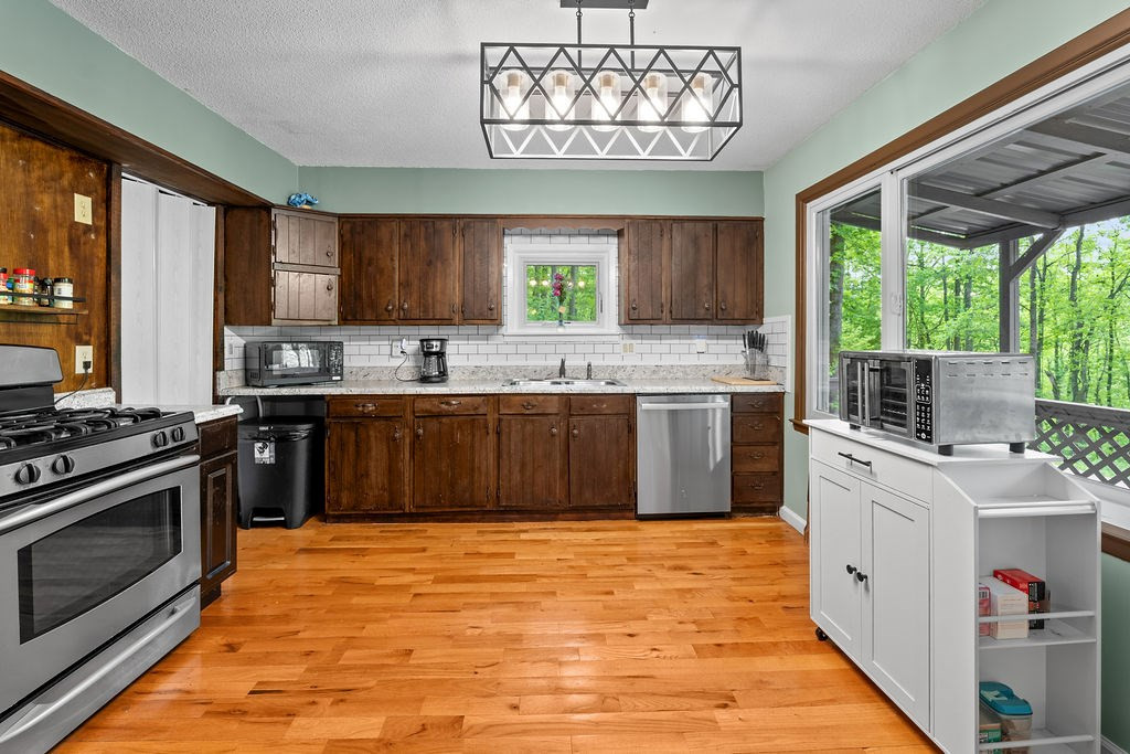 4187 West Old Murphy Road Franklin, NC 28734 - Photo 13 of 54