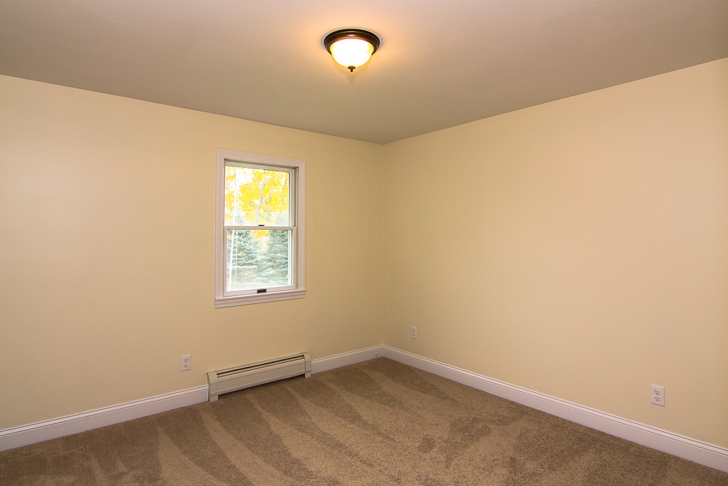 131 Cross Mill Road Northfield, NH 03276 - Photo 20 of 39