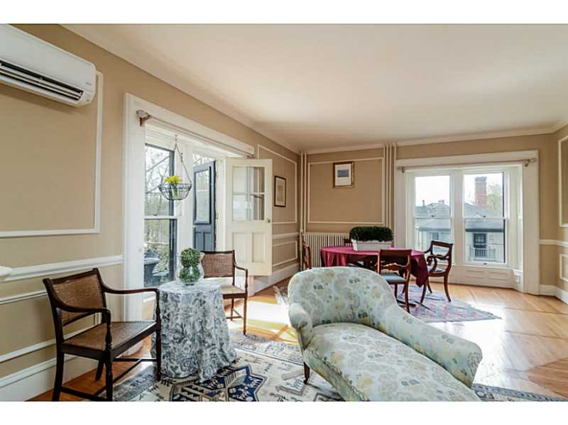 50 Old Beach Road, Unit 4 Newport, RI 02840 - Photo 4 of 20 Living Room.