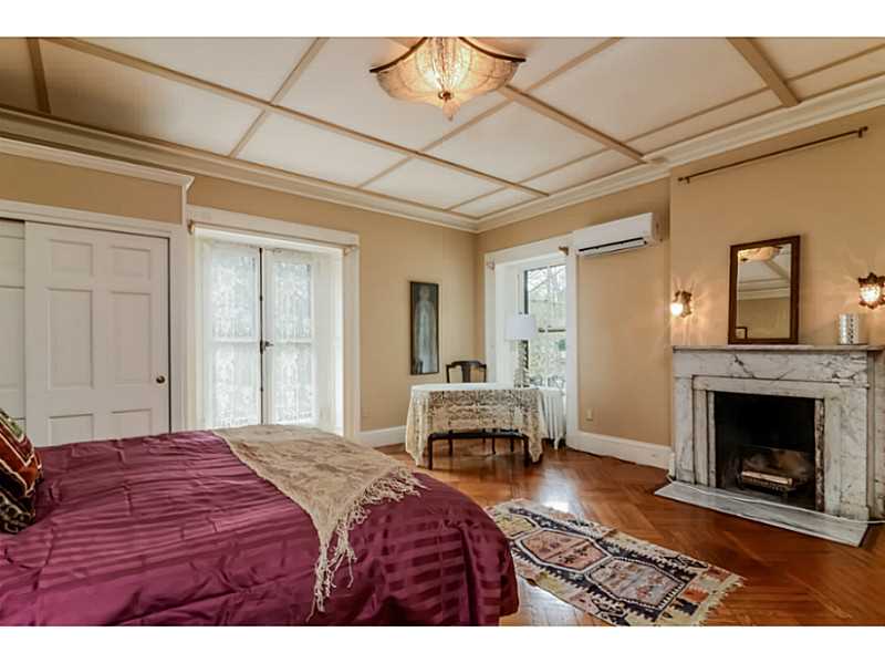 50 Old Beach Road, Unit 4 Newport, RI 02840 - Photo 10 of 20 Master Bedroom.