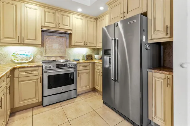 $549,900 | 7820 34th Avenue West, Unit 201, Bradenton, FL 34209