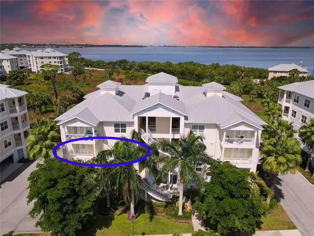 $549,900 | 7820 34th Avenue West, Unit 201, Bradenton, FL 34209